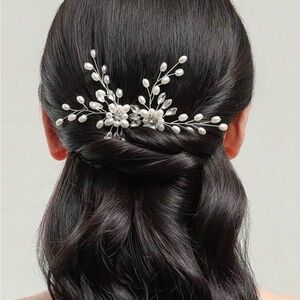 Elegant Pearl Hair Accessory (2)